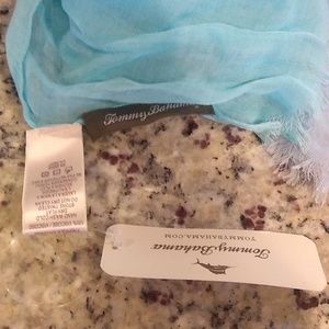 Tommy Bahama Accessories - Tommy Bahama scarf NWT Tommy Bahama Accessories - Tommy Bahama scarf NWT
